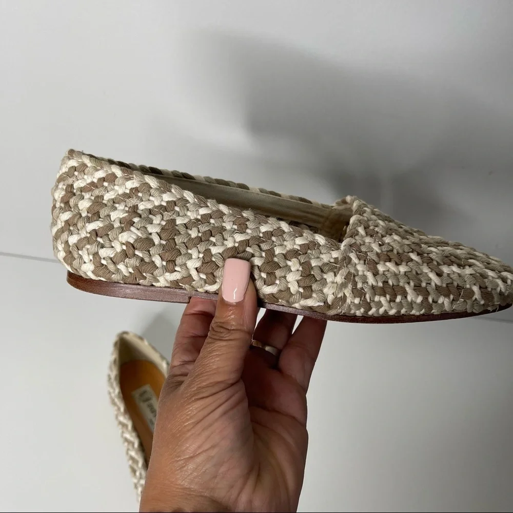 Andre Assous Tan Beige Made In Spain Woven flats size 6